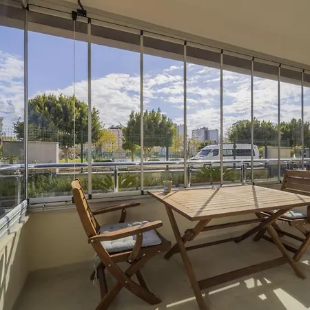 Full Furnished Spacious Flat In Apartman *